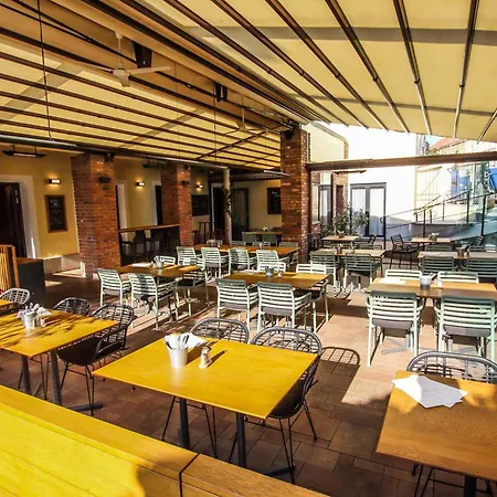 Отель Mariel Зноймо