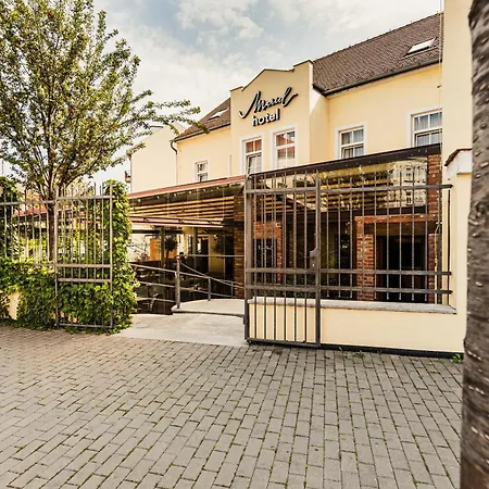 Mariel 3* Znojmo